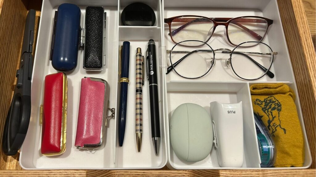 100均グッズで種類別に整理した、よく使うステーショナリー収納
